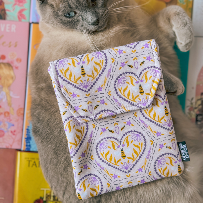 Bee Mine padded e-reader sleeve