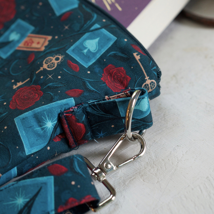 Caraval crossbody sleeve