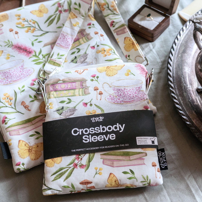 Cottagecore crossbody sleeve