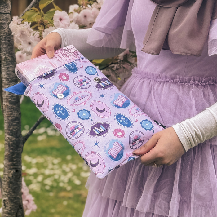 Daydreams padded book sleeve