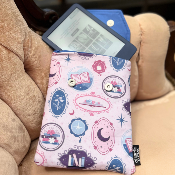 Daydreams padded e-reader sleeve