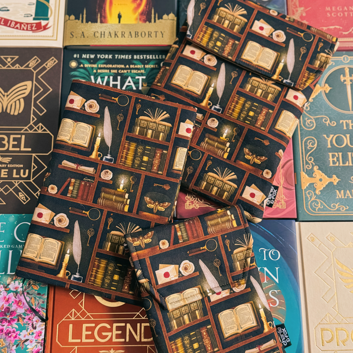 Dark Academia (Classic) padded e-reader sleeve