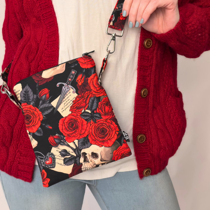 Dark Romance crossbody sleeve