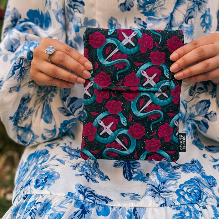 Enemies to Lovers padded e-reader sleeve