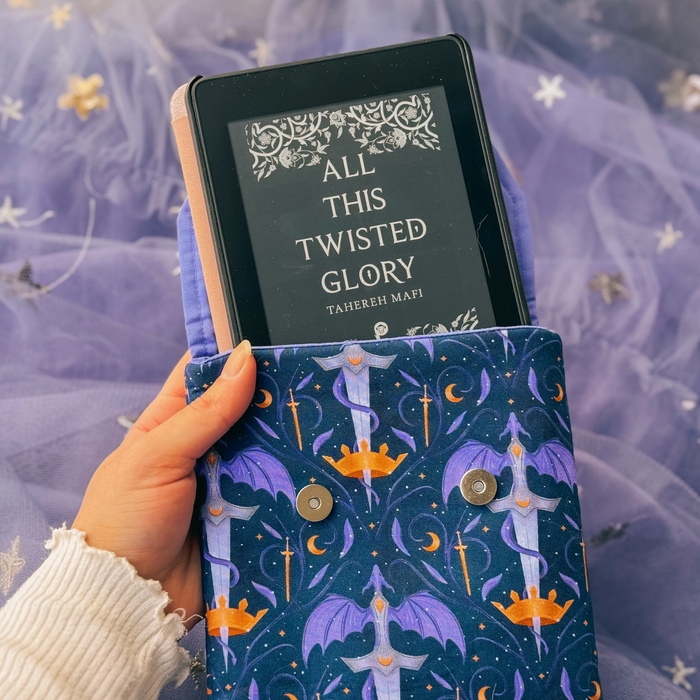 Fantasy padded e-reader sleeve