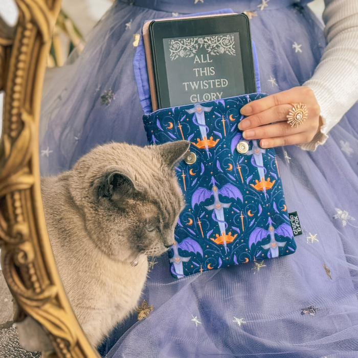 Fantasy padded e-reader sleeve