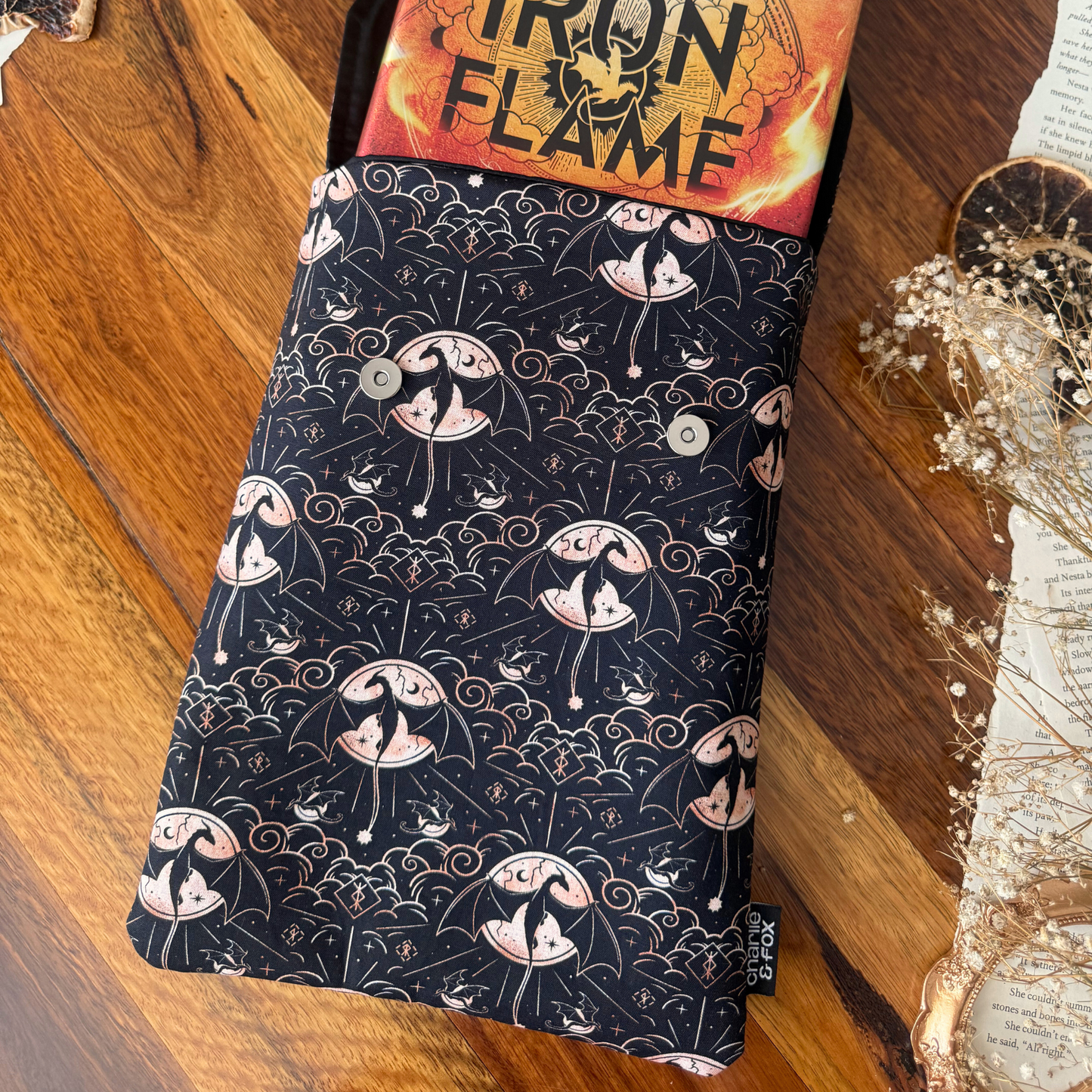 Iron Flame 2.0 padded book sleeve - Rebecca Yarros