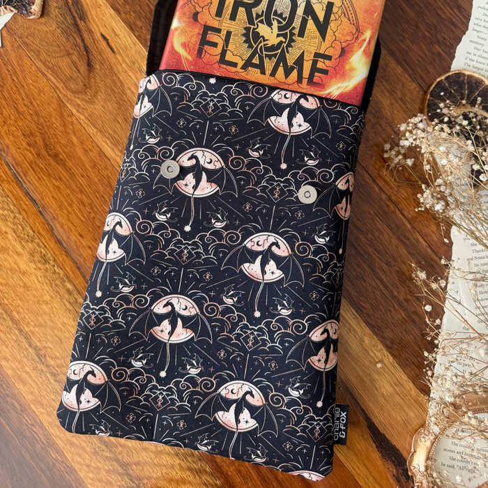 Iron Flame 2.0 padded book sleeve - Rebecca Yarros