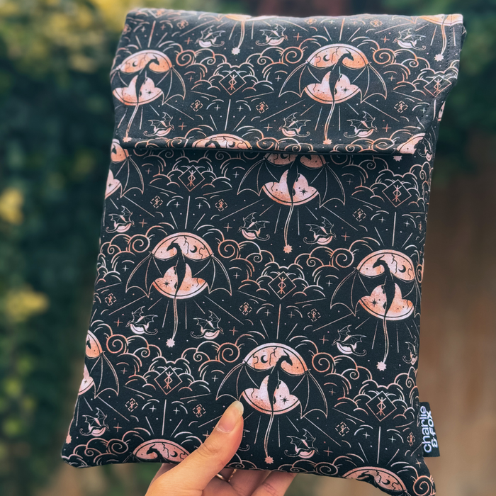 Iron Flame 2.0 padded book sleeve - Rebecca Yarros