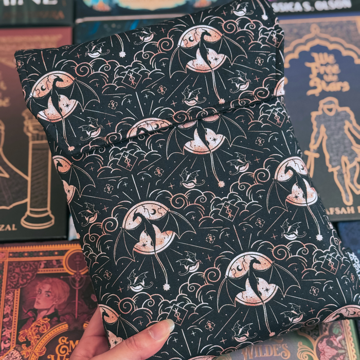 Iron Flame 2.0 padded book sleeve - Rebecca Yarros