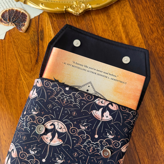 Iron Flame 2.0 padded book sleeve - Rebecca Yarros