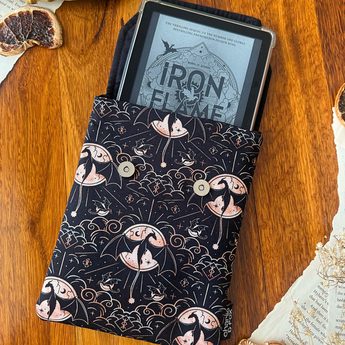 Iron Flame 2.0 padded e-reader sleeve - Rebecca Yarros