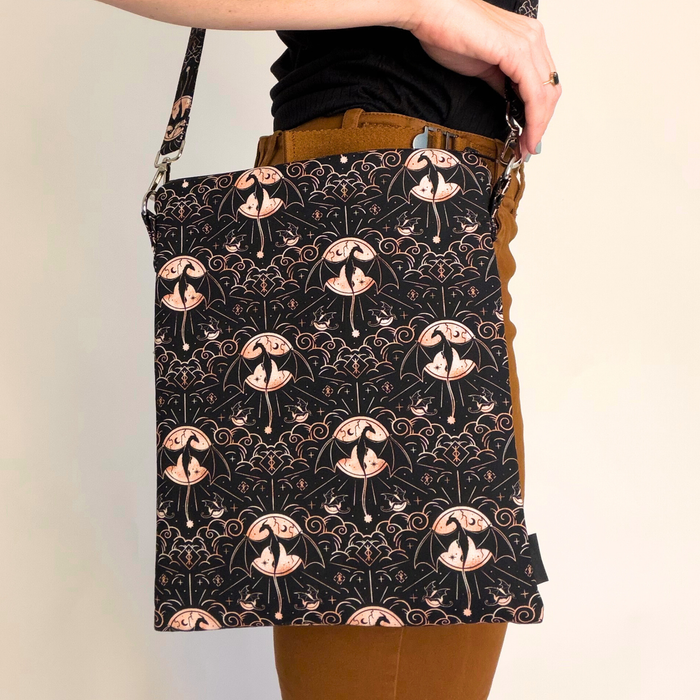 Iron Flame crossbody sleeve - Rebecca Yarros