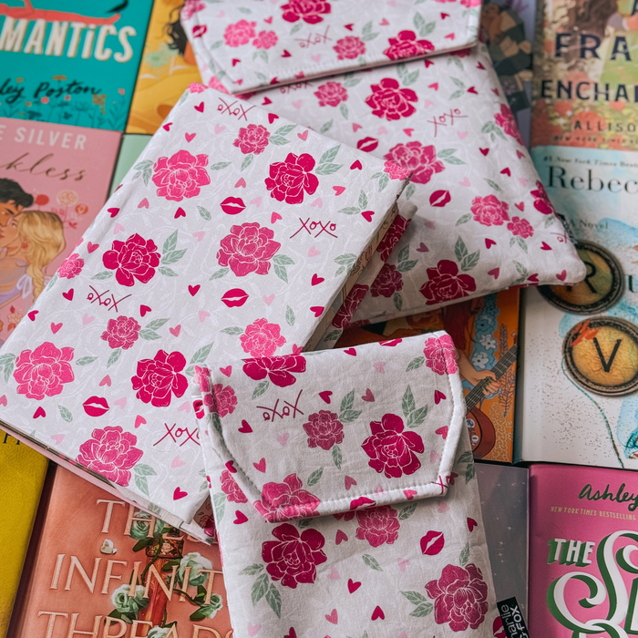 Light Romance padded book sleeve