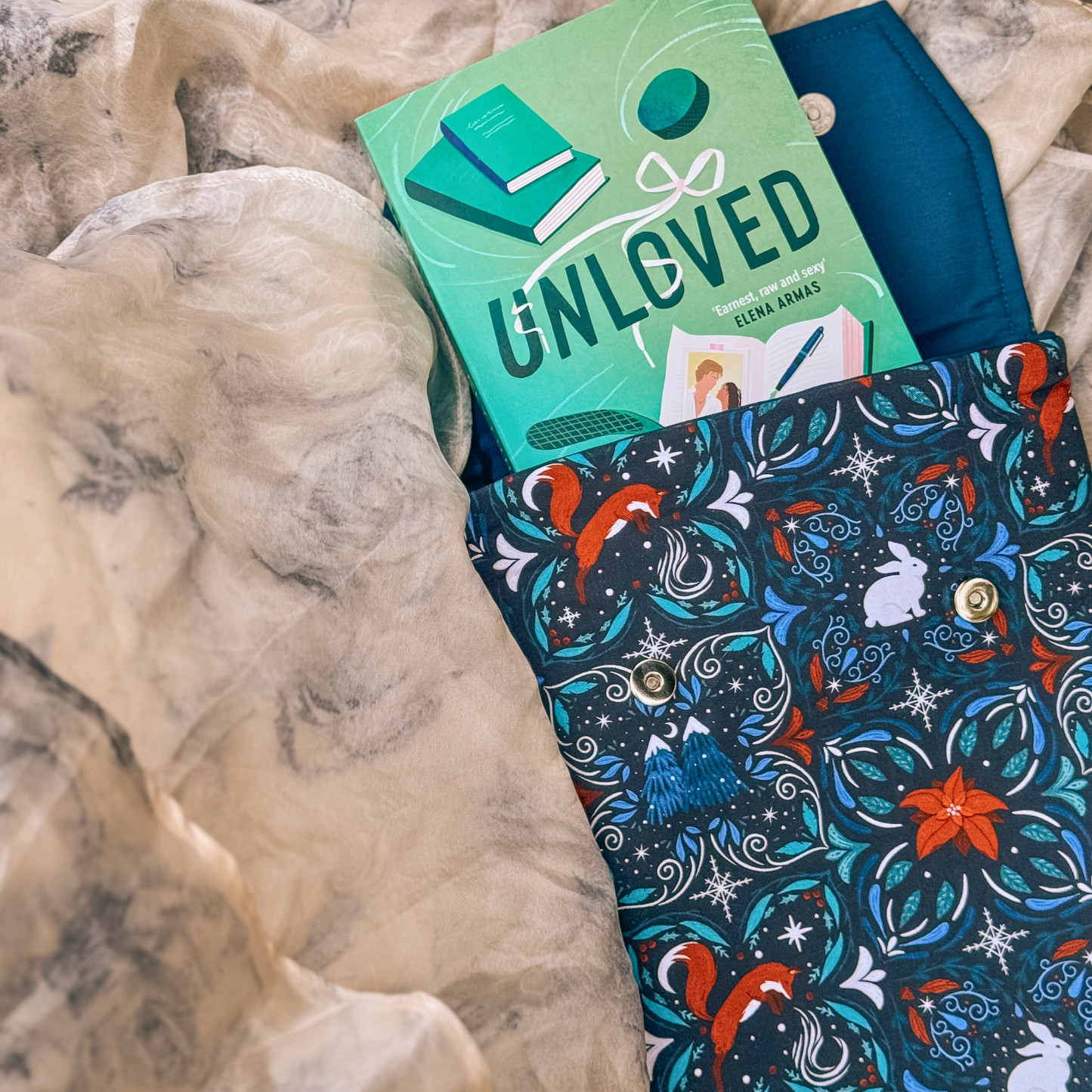 Midnight Winter Fox padded book sleeve