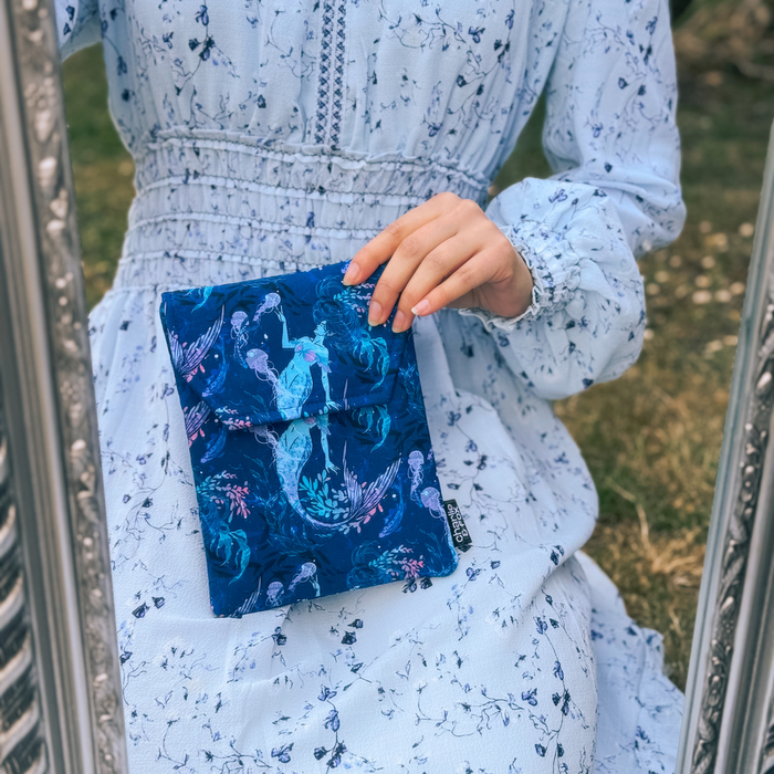 Ocean Queen padded e-reader sleeve