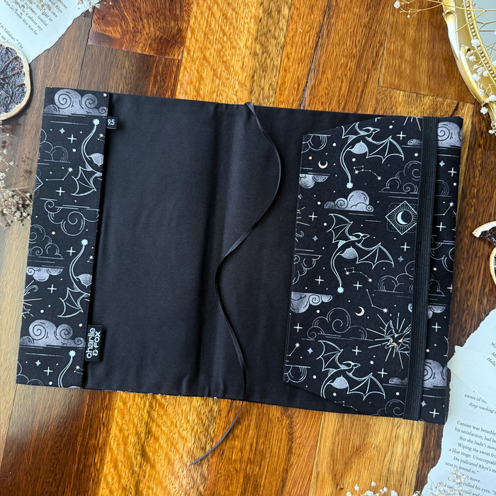 Onyx Storm fabric dust jacket - Rebecca Yarros