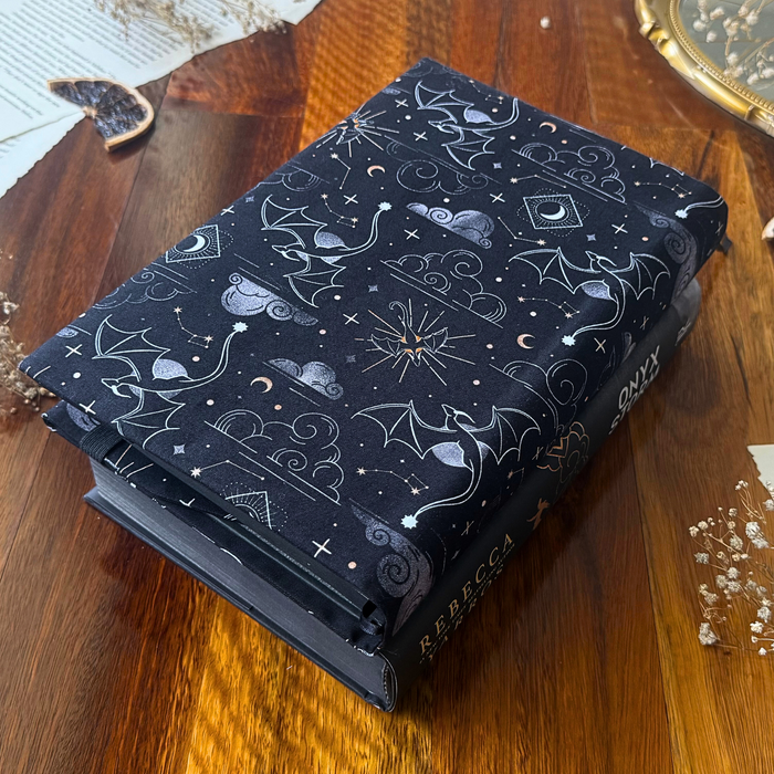 Onyx Storm fabric dust jacket - Rebecca Yarros