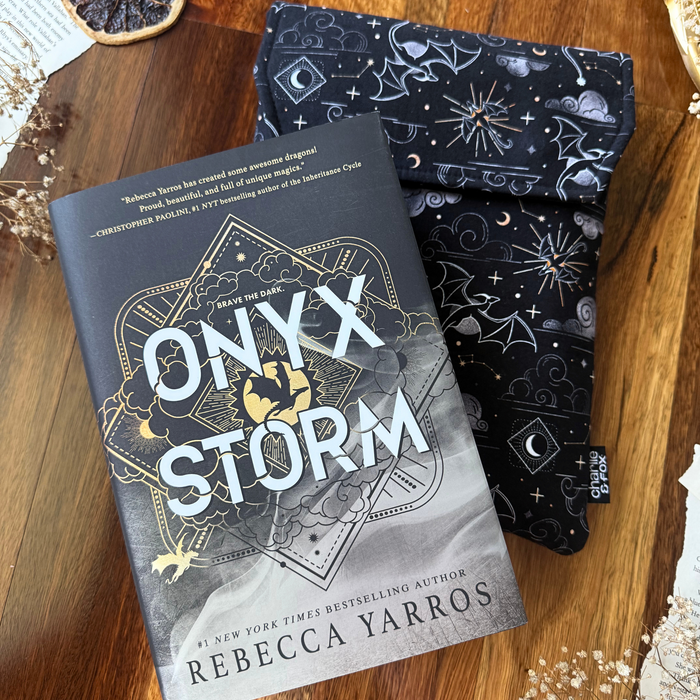 Onyx Storm padded book sleeve - Rebecca Yarros