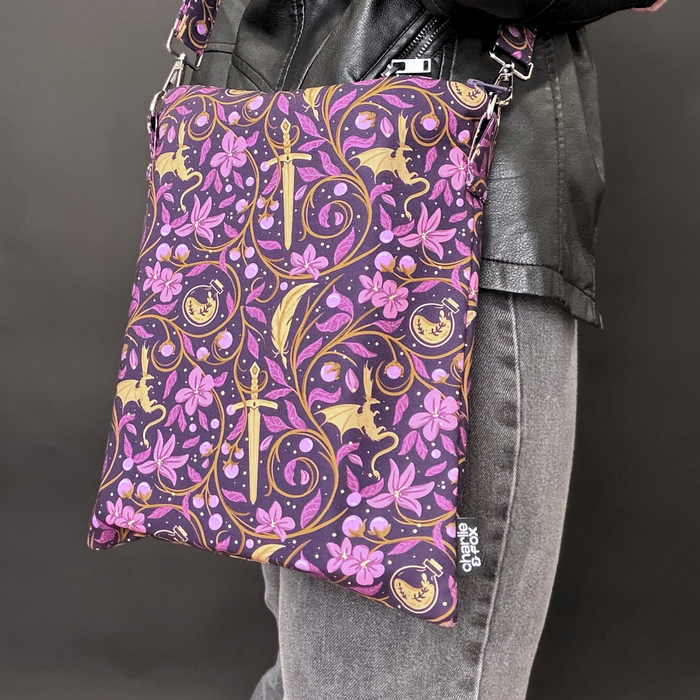Fourth Wing Quadrants crossbody sleeve - Rebecca Yarros