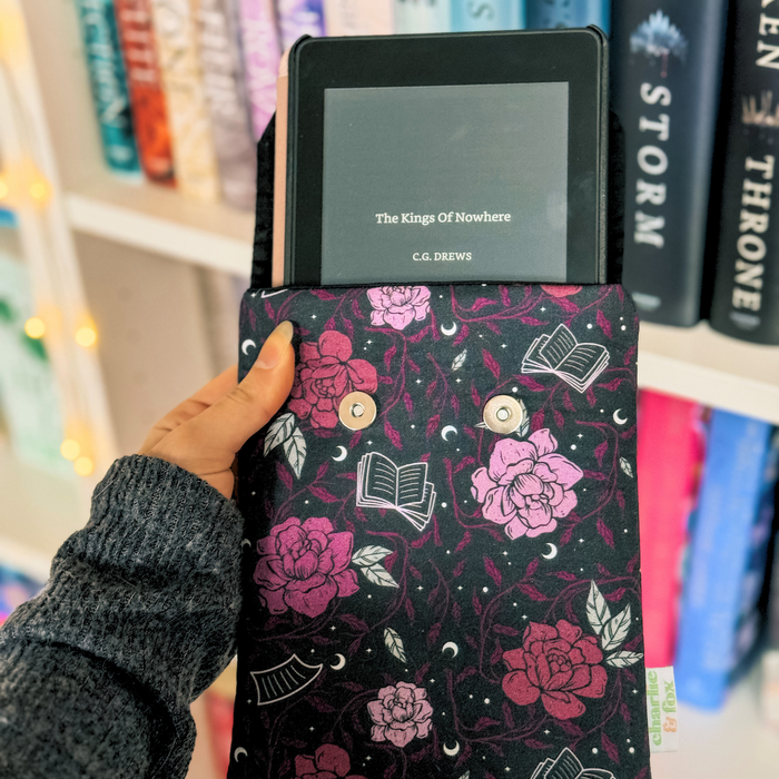 Romantasy padded e-reader sleeve