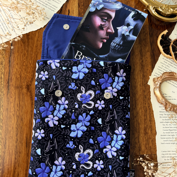 Shadow Puppy padded book sleeve - Draven Edition (The Bonds That Tie - J. Bree)