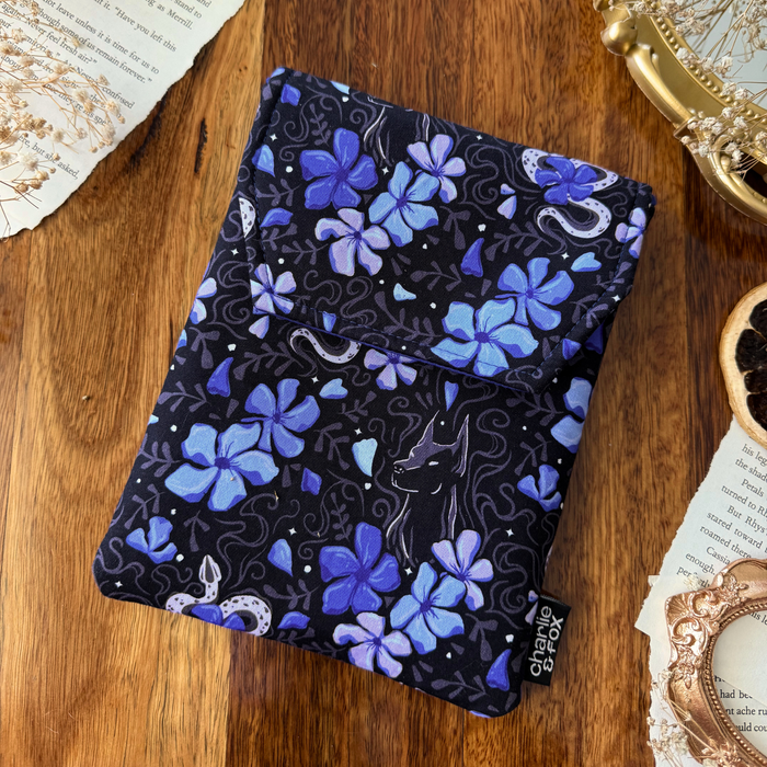 Shadow Puppy padded e-reader sleeve - Draven Edition (The Bonds That Tie - J. Bree)