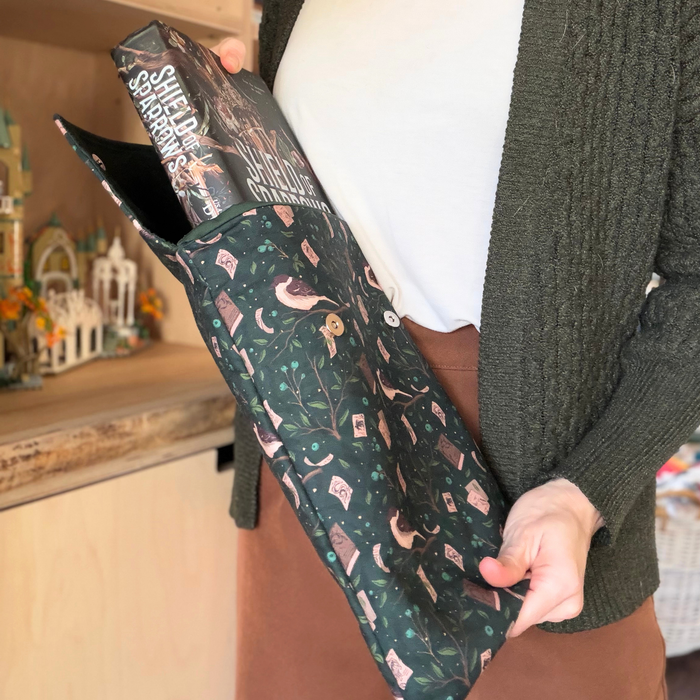 Shield of Sparrows padded book sleeve - Devney Perry