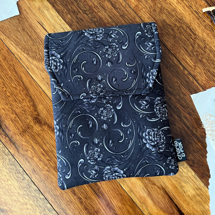 Underworld Floral padded e-reader sleeve (Scarlett St. Clair)