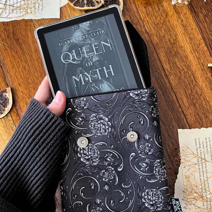 Underworld Floral padded e-reader sleeve (Scarlett St. Clair)