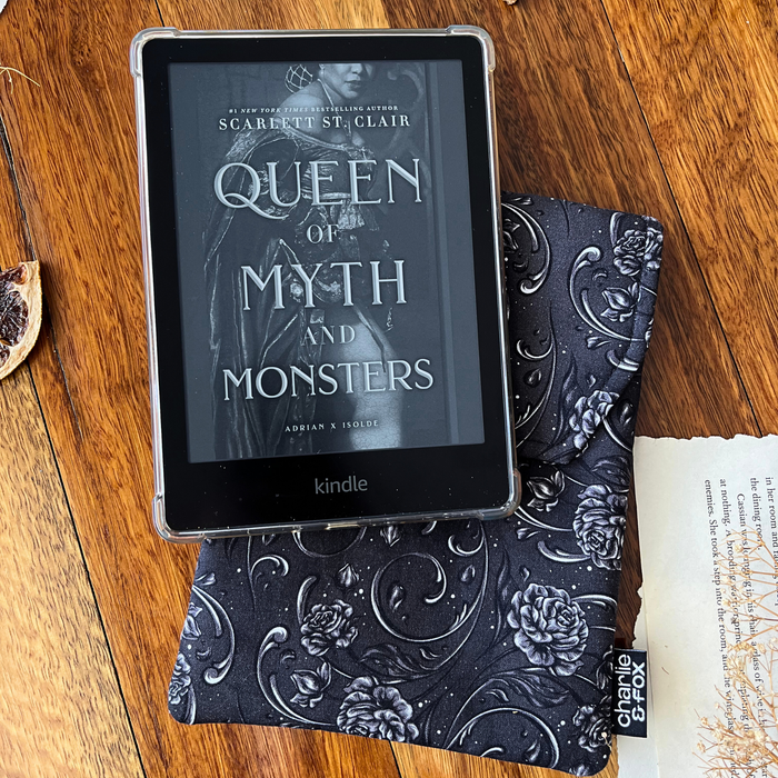 Underworld Floral padded e-reader sleeve (Scarlett St. Clair)