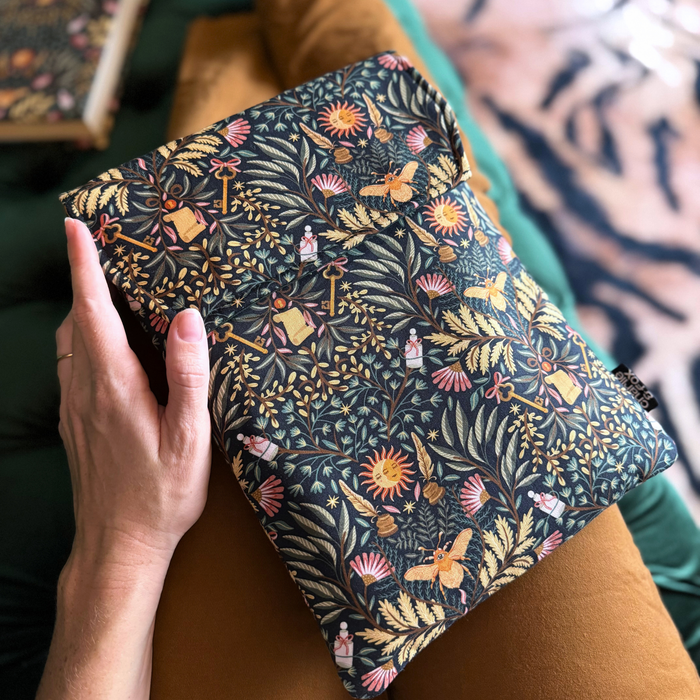 Archive Jungle padded book sleeve