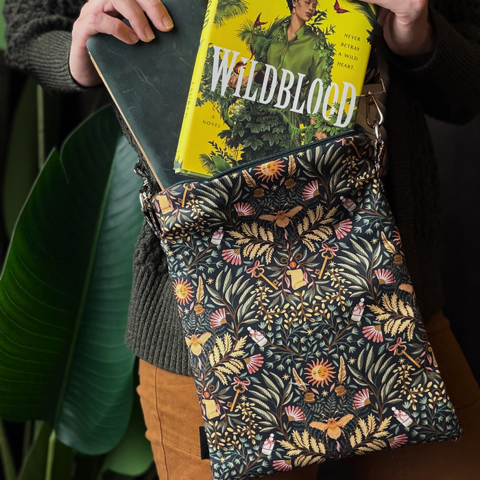 Archive Jungle crossbody sleeve