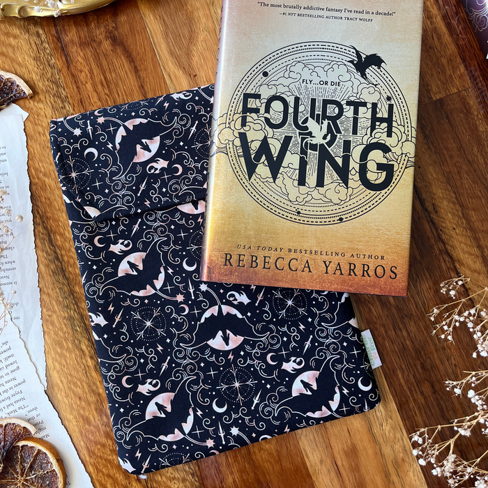 Fourth Wing padded book sleeve - Rebecca Yarros