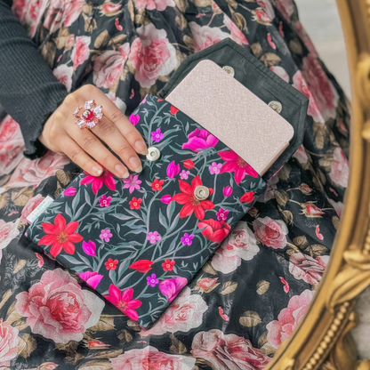 Everlasting Floral padded e-reader sleeve