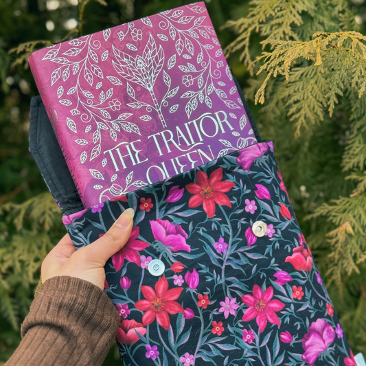 Everlasting Floral padded book sleeve