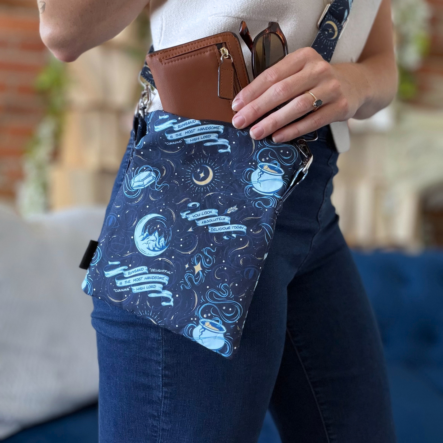A Court of Thorns and Roses crossbody sleeve
