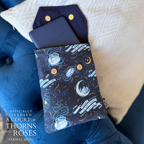 A Court of Thorns and Roses padded e-reader Sleeve | Charlie and Fox