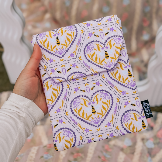 Bee Mine padded e-reader sleeve