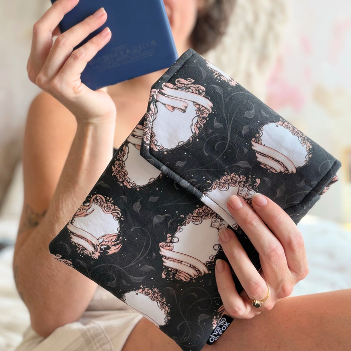Book Signing padded e-reader sleeve