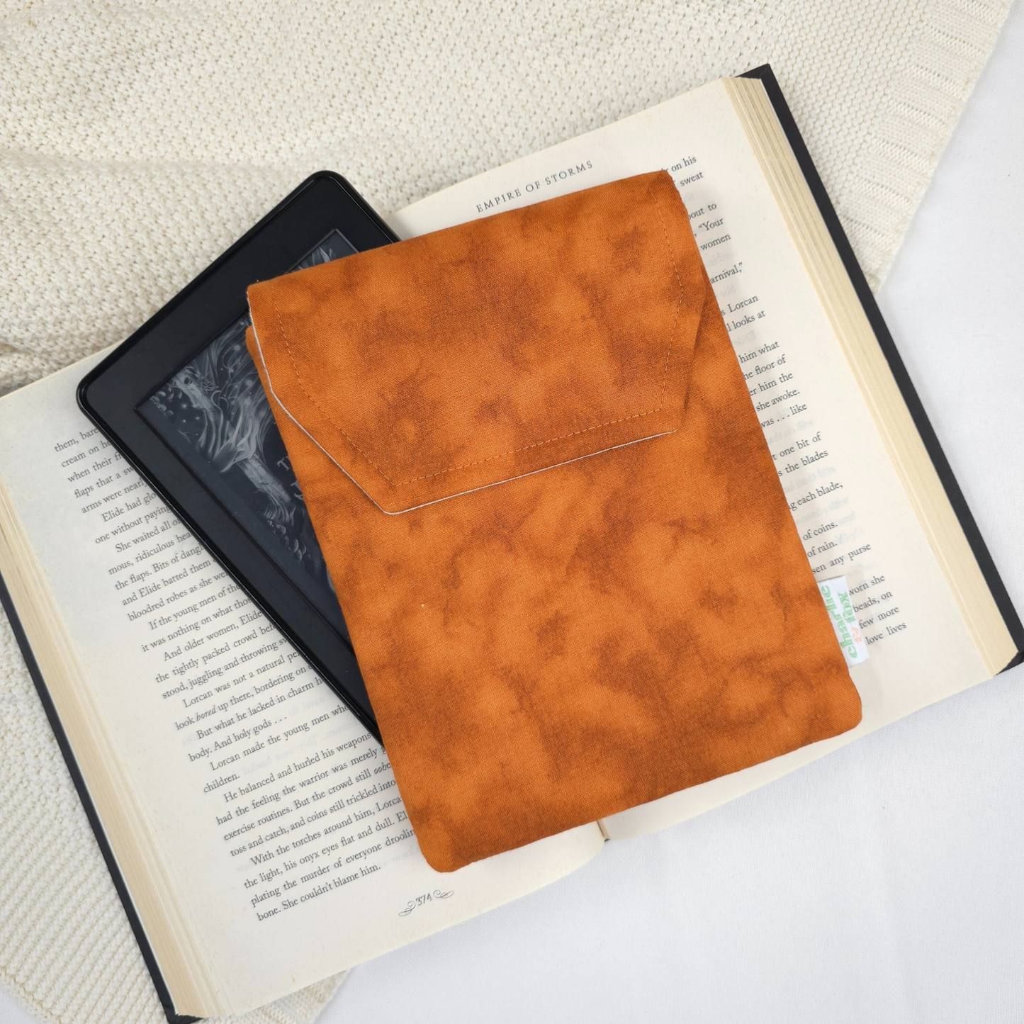 Caramel Latte padded e-reader sleeve