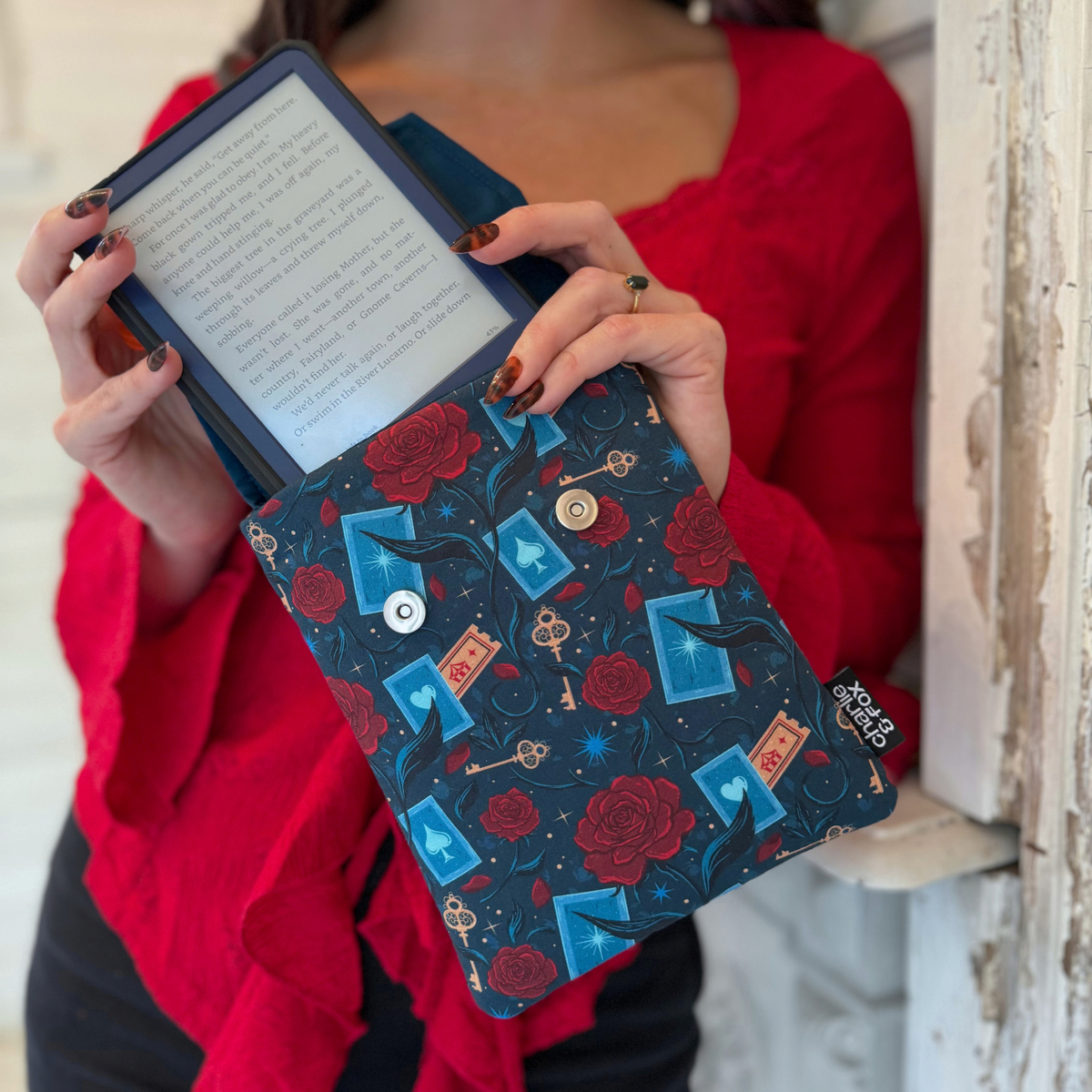 Caraval padded e-reader sleeve