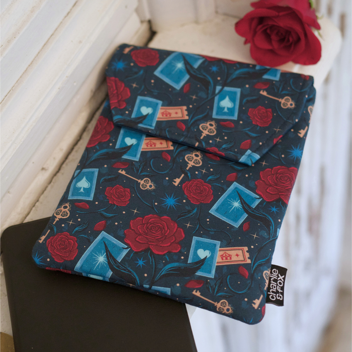 Caraval padded e-reader sleeve