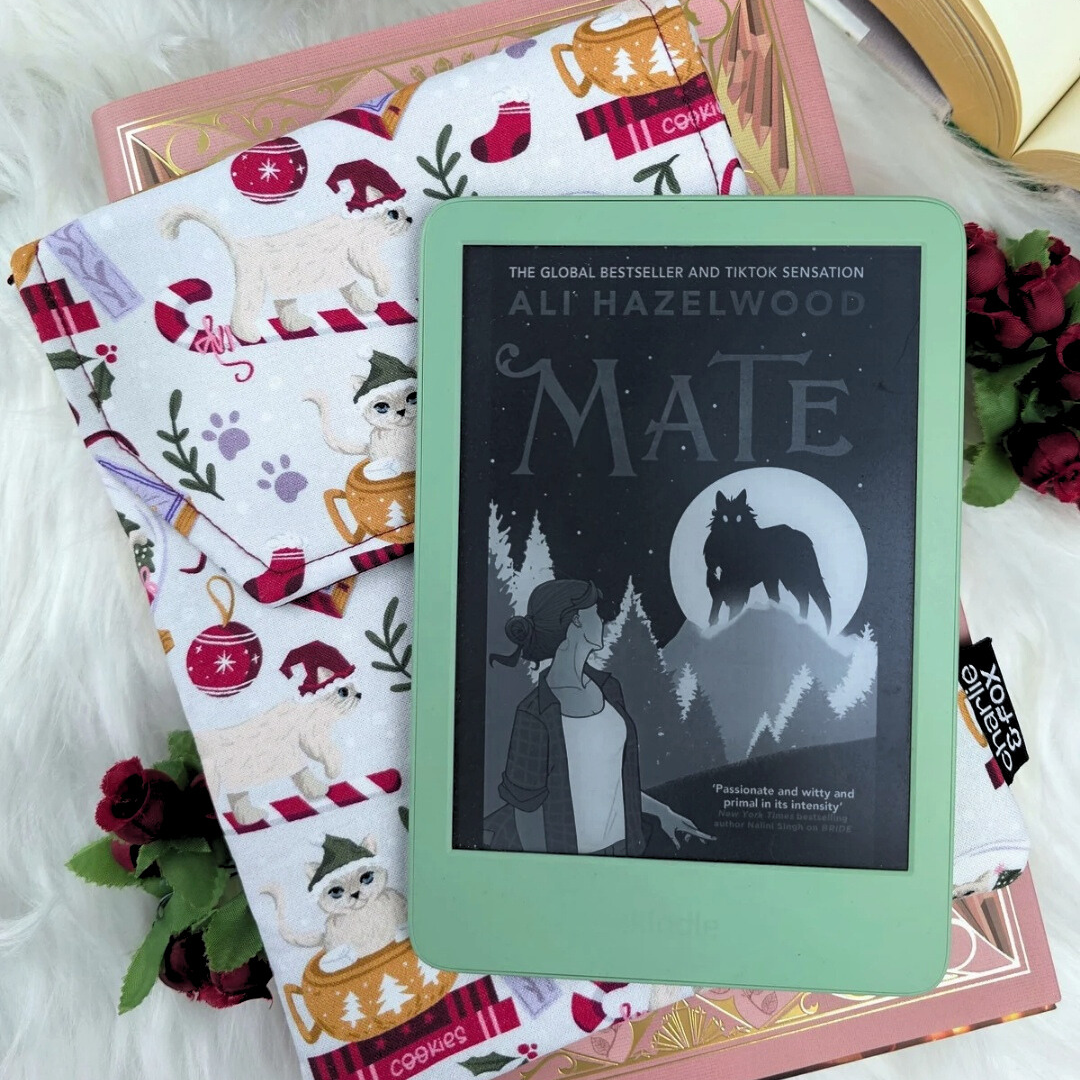 Charlie Christmas padded e-reader sleeve