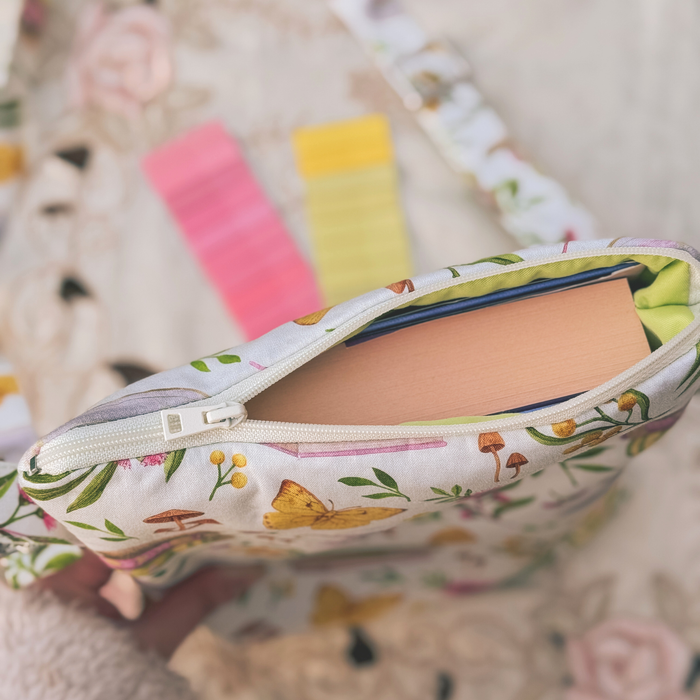 Cottagecore crossbody sleeve