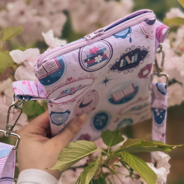 Daydreams crossbody sleeve