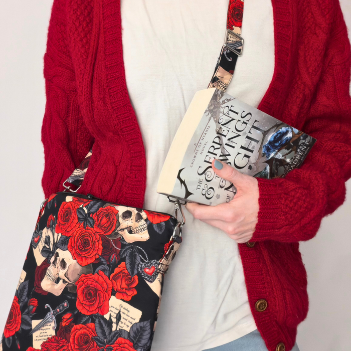 Dark Romance crossbody sleeve
