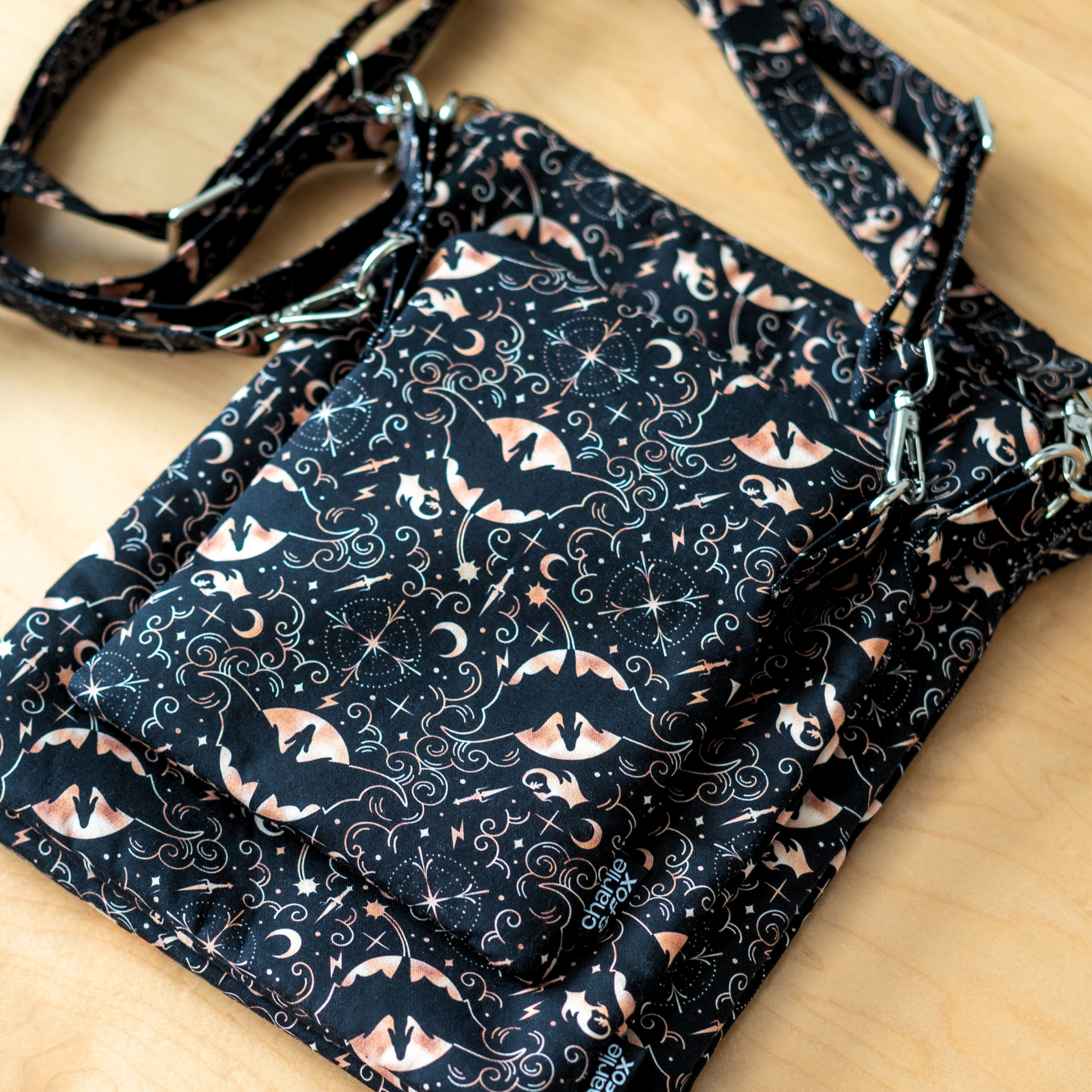 Fourth Wing crossbody sleeve - Rebecca Yarros