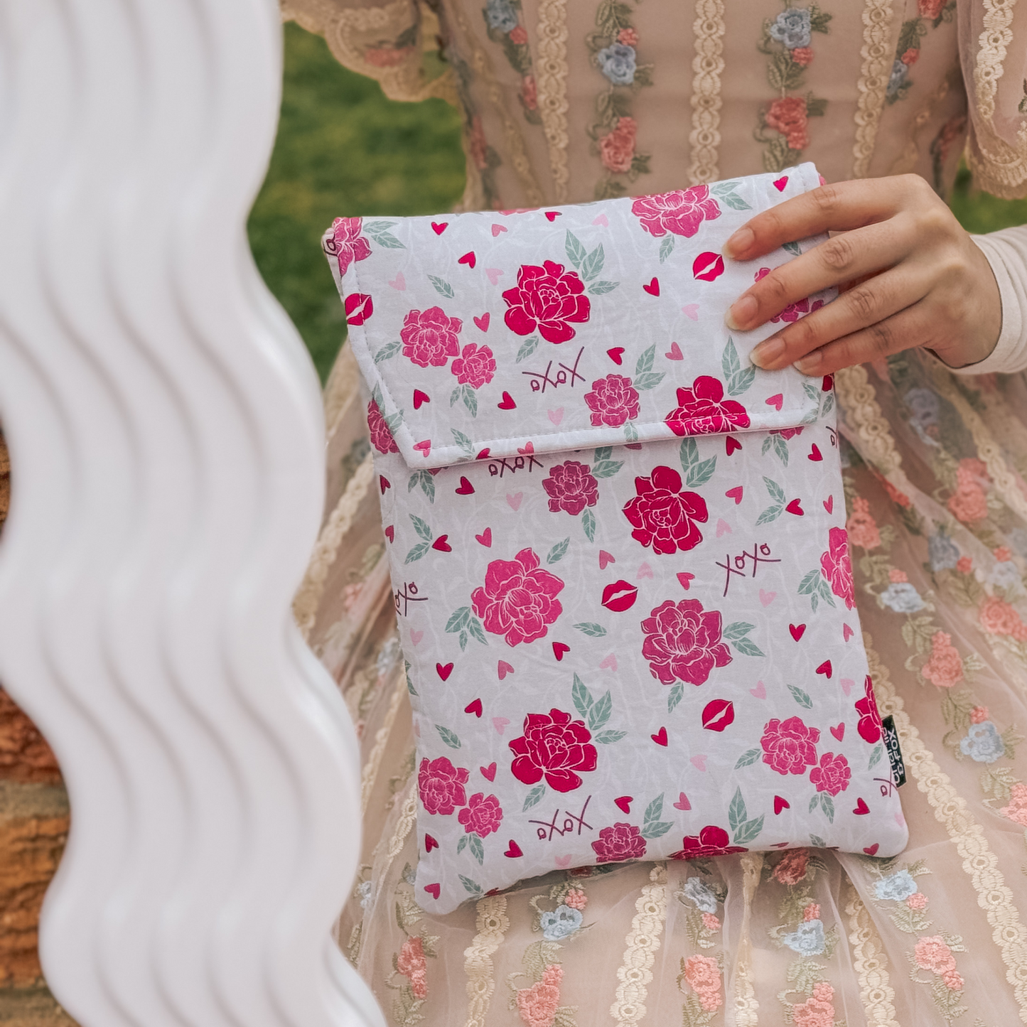 Light Romance padded book sleeve