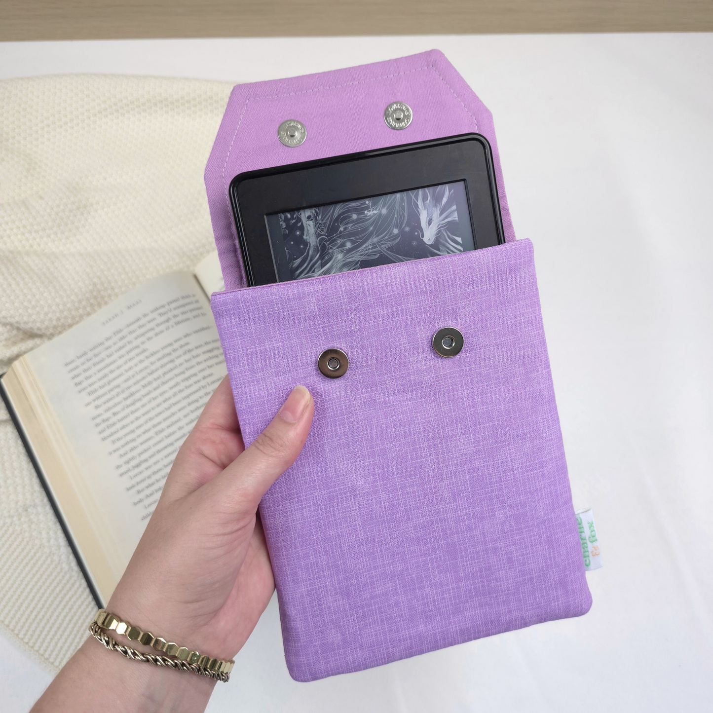 Lilac padded e-reader sleeve (limited edition)